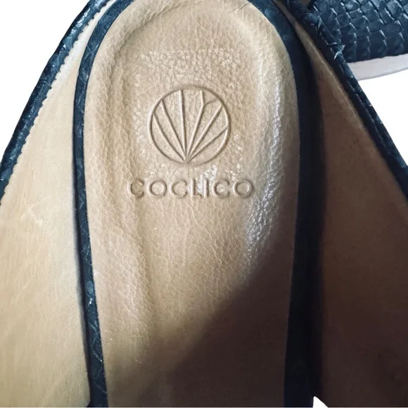 Coclico Redhook Platform Clog Sandals - Picture 8 of 10